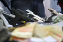 Polícia prende três suspeitos de tráfico de drogas e comércio ilegal de armas