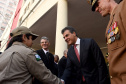 Governador Beto Richa acompanhado pelo Presidente da Assembleia Legislativa, Deputado Ademar Traiano, Comandante Geral da Polícia Militar, Coronel Mauricio Tortato, Comandante do Corpo de Bombeiros, Coronel Juceli Simiano Júnior, General de Brigada Flávio Marcus Lancia Barbosa, Capitão de Mar e Guerra, Renato Pericin Rodrigues da Silva, Coronel Aviador José Vagner Vital, Coronel QOPM Carlos Alberto Buhrer Moreira, Coronel QOBM Fábio Mariano de Oliveira, Coronel RR Goro Yassumoto e demais autoridades,