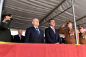 Governador Beto Richa acompanhado pelo Presidente da Assembleia Legislativa, Deputado Ademar Traiano, Comandante Geral da Polícia Militar, Coronel Mauricio Tortato, Comandante do Corpo de Bombeiros, Coronel Juceli Simiano Júnior, General de Brigada Flávio Marcus Lancia Barbosa, Capitão de Mar e Guerra, Renato Pericin Rodrigues da Silva, Coronel Aviador José Vagner Vital, Coronel QOPM Carlos Alberto Buhrer Moreira, Coronel QOBM Fábio Mariano de Oliveira, Coronel RR Goro Yassumoto e demais autoridades,