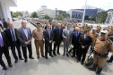 O governador Beto Richa entrega ao comandante do BPTRAN, ten. cel. QOPM Valterlei Mattos de Souza, 100 motocicletas para cinco municípios do Paraná. Participaram da solenidade: Comandante Geral da PMPR, cel. Cezar Kogut, secretário de Segurança, Wagner Mesquita, presidente da Assembléia Legislativa, Ademar Traiano, entre outros.Curitiba, 14-12-15.Foto: Arnaldo Alves / ANPr.