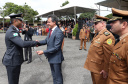 Governador Beto Richa, acompanhado do secretário da Segurança Pública,Wagner Mesquita; do comandante geral da Polícia Militar, coronel Maurício Tortato; do comandante da Academia Policial Militar do Guatupê, tenente coronel Mauro Celso Monteiro, participa da formatura de novos oficiais da Polícia Militar do Paraná.São José dos Pinhais, 16/12/2016.Foto: Orlando Kissner/ANPr