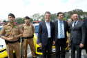 O governador Beto Richa entregou nesta terça-feira (31), em Curitiba, mais um lote de viaturas para a Polícia Militar do Paraná. Richa repassou também dez vans para as ações do programa Família Paranaense, desenvolvido pela Secretaria da Família e Desenvolvimento Social. Curitiba,31/10/2017 Foto:Jaelson Lucas / ANPr