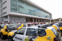 O governador Beto Richa entregou nesta quinta-feira (05), no Palácio Iguaçu,150 novas viaturas para a Polícia Militar do Paraná. No mesmo evento, o governador assinou a lei que regula o exercício de poder Polícia Administrativa pelo Corpo de Bombeiros, para atuação em eventos e locais onde tenha concentração de pessoas. Curitiba, 05/04/2018   Foto: Jaelson Lucas/ANPr