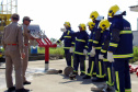Foi concluída nesta sexta-feira (04) a formação da nova Brigada de Incêndio da Administração dos Portos de Paranaguá e Antonina (Appa). O último módulo contou com atividades práticas, em parceria com o Corpo de Bombeiros de Paranaguá. Por meio de simulações envolvendo fogo, os alunos aplicaram conteúdos aprendidos durante o curso. Mais de 30 funcionários participaram da capacitação.Paranaguá, 04/05/2018.Foto: Andre Kasczeszen
