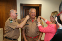A governadora Cida Borghetti assinou nesta sexta-feira (21) o decreto que eleva o posto de 97 oficiais, entre eles três coronéis para o Corpo de Bombeiros. Esta é a ultima Comissão de Promoção de Oficiais do ano.  -  Curitiba, 21/12/2018  -  Foto: Orlando Kissner/ANPr