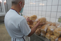 Parceria garante doação semanal de 600 pães e 600 kits de hortaliças a pessoas em situação de vulnerabilidade social em Cascavel