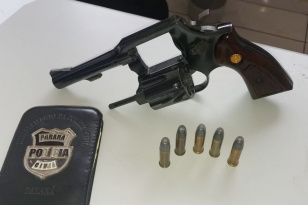  PCPR prende homem por posse ilegal de arma de fogo em Tuneiras do Oeste 