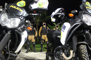 Durante abordagem da ROCAM pela Operação Vida, mulher envolvida com o tráfico acaba presa em Matinhos (PR)