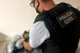 PCPR prende homem com 6,8 quilos de skunk em Palmeira  