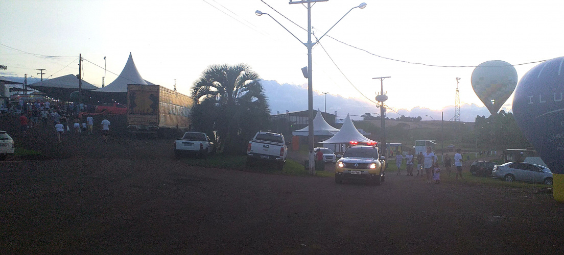 Festa da Uva conta com a presença da PM para o policiamento do evento, em Mariópolis (PR)