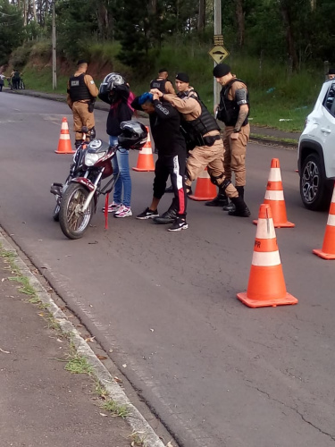 Operação Integrada é desencadeada em São José dos Pinhais, na RMC; arma de fogo é apreendida