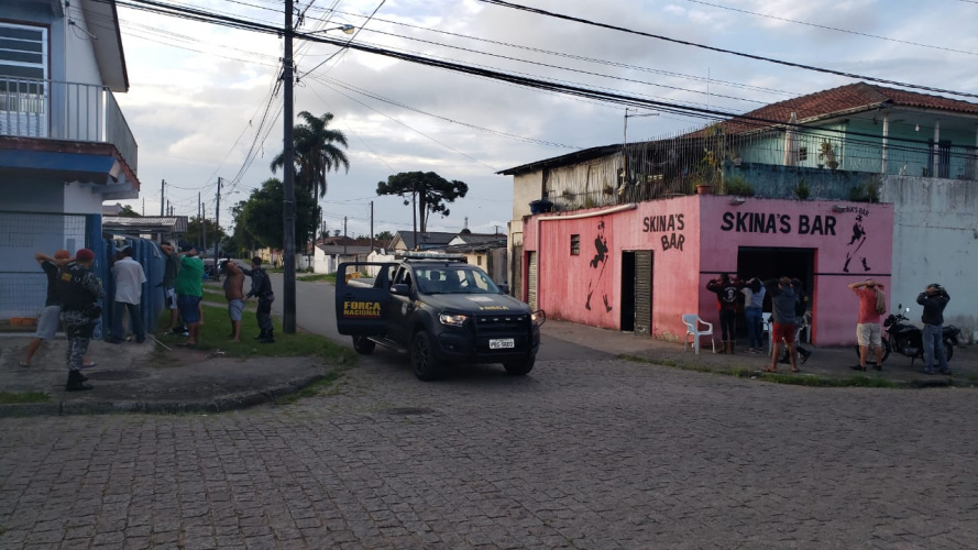Operação Integrada é desencadeada em São José dos Pinhais, na RMC; arma de fogo é apreendida