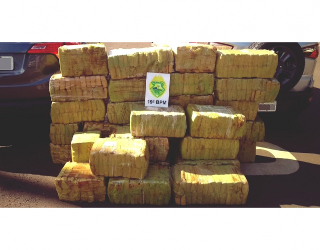 PM apreende mais de meia tonelada de maconha no Oeste do estado