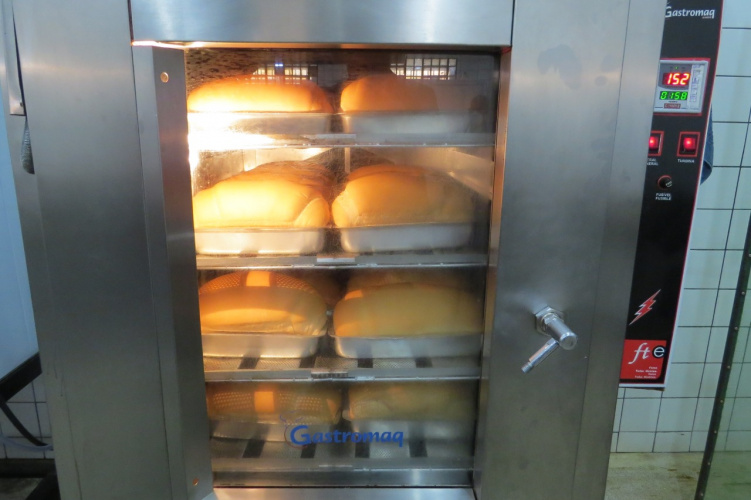 Parceria garante doação semanal de 600 pães e 600 kits de hortaliças a pessoas em situação de vulnerabilidade social em Cascavel