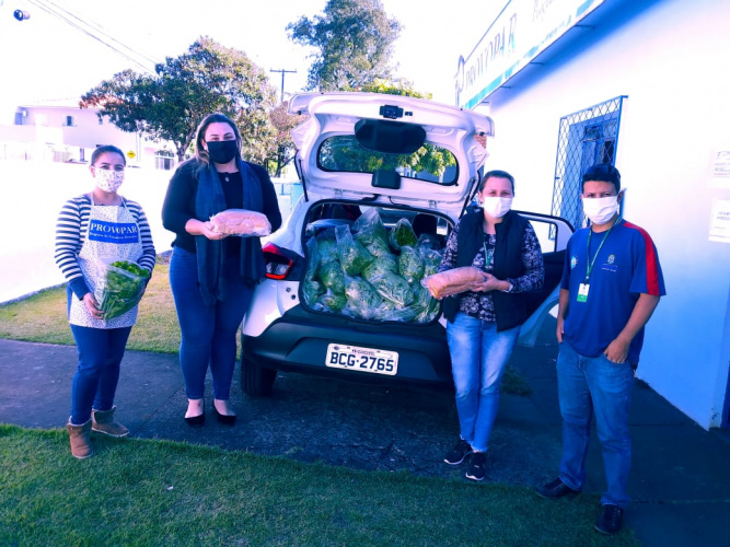 Parceria garante doação semanal de 600 pães e 600 kits de hortaliças a pessoas em situação de vulnerabilidade social em Cascavel