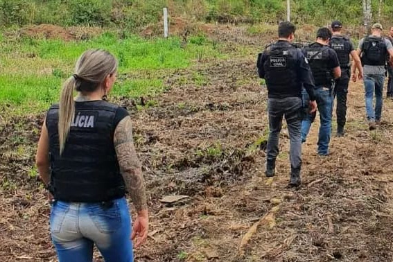 Polícia prende mulher por ocultação de corpo de adolescente