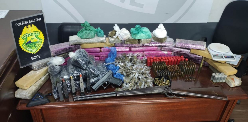 BOPE apreende mais de 20 quilos de drogas e 300 munições em uma abordagem em Colombo (PR)