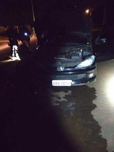 Cinco pessoas são detidas após tentarem arremessar corda, maconha e celular para presos de Foz do Iguaçu