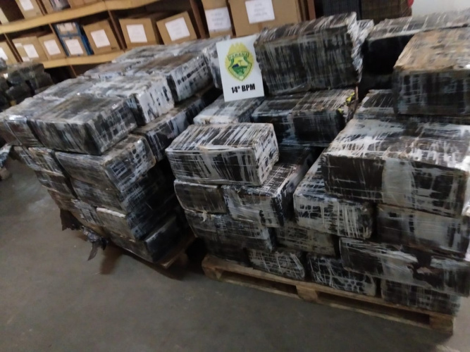 Policiais militares de Itaipulândia (PR) apreendem mais de 1,4 tonelada de maconha às margens do Lago Itaipu