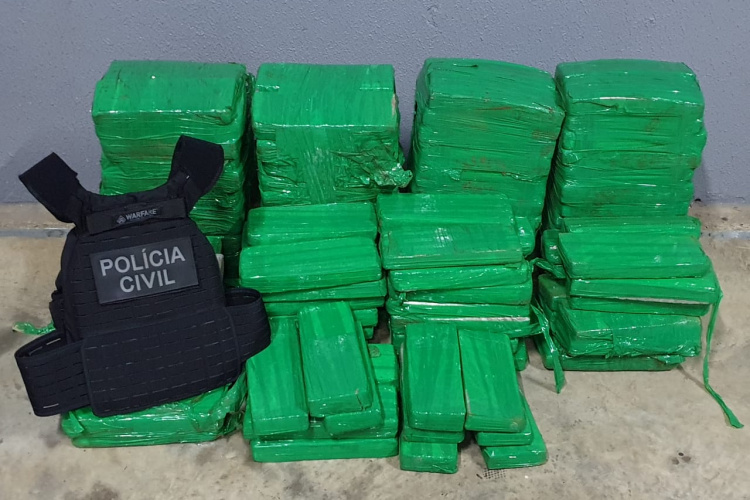 Polícia Civil e PRF apreendem 150 quilos de maconha em Laranjeiras do Sul