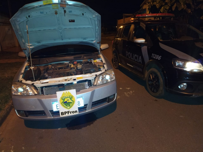 BPFron apreende carro equipado com rádio comunicador e eletrônicos contrabandeados em situações distintas no Oeste do estado