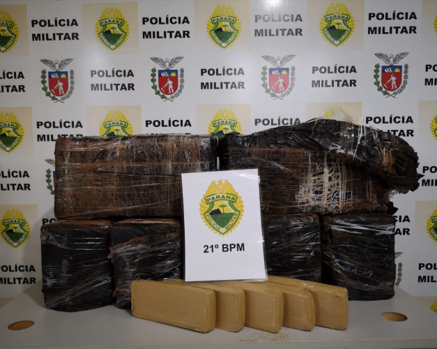 PM apreende 117 quilos de maconha e recupera caminhão carregado com R$ 100 mil em trigo no Sudoeste do estado