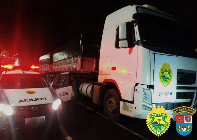 PM apreende 117 quilos de maconha e recupera caminhão carregado com R$ 100 mil em trigo no Sudoeste do estado