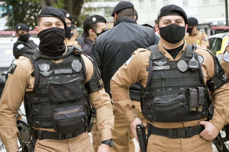 Mais de 300 policiais militares estão nas ruas da região central da Capital pela Operação Saturação