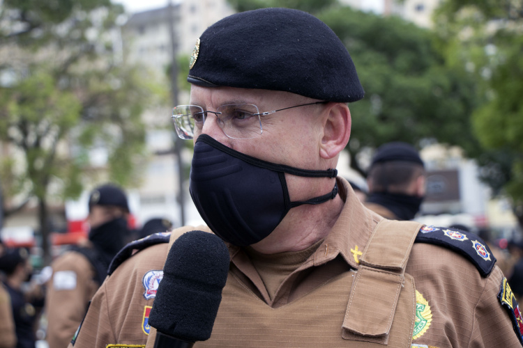 Mais de 300 policiais militares estão nas ruas da região central da Capital pela Operação Saturação