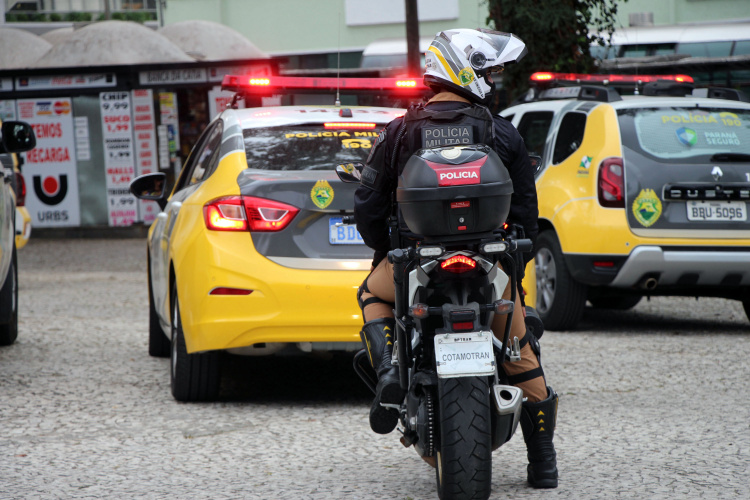 Mais de 300 policiais militares estão nas ruas da região central da Capital pela Operação Saturação