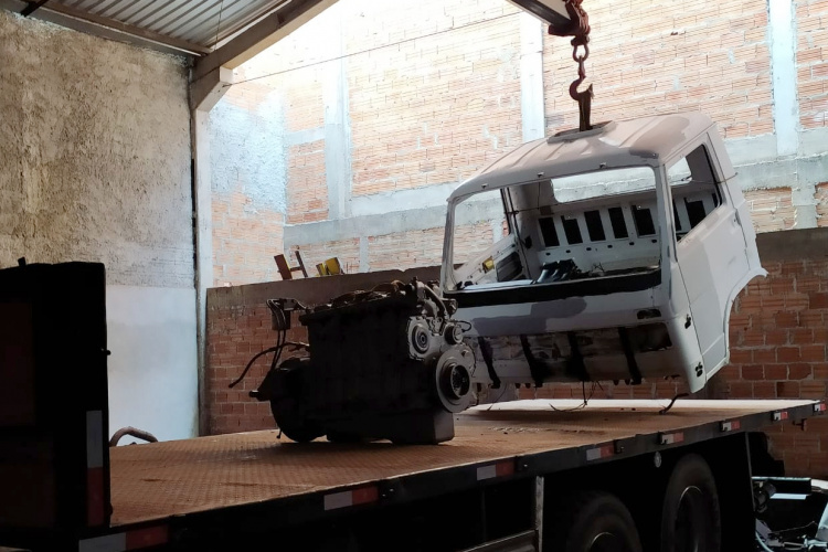 A Polícia Civil do Paraná (PCPR) realizou uma fiscalização em duas lojas mecânicas de caminhões, nos dias 14 e 15 de setembro deste ano, na região Oeste do Estado. Os equipamentos avaliados em cerca de R$ 100 mil foram recuperados.