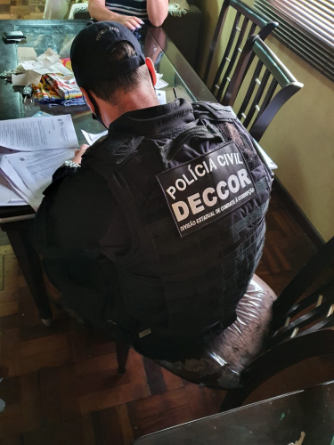 prende 16 pessoas suspeitas de fraudes envolvendo pagamento de IPVA