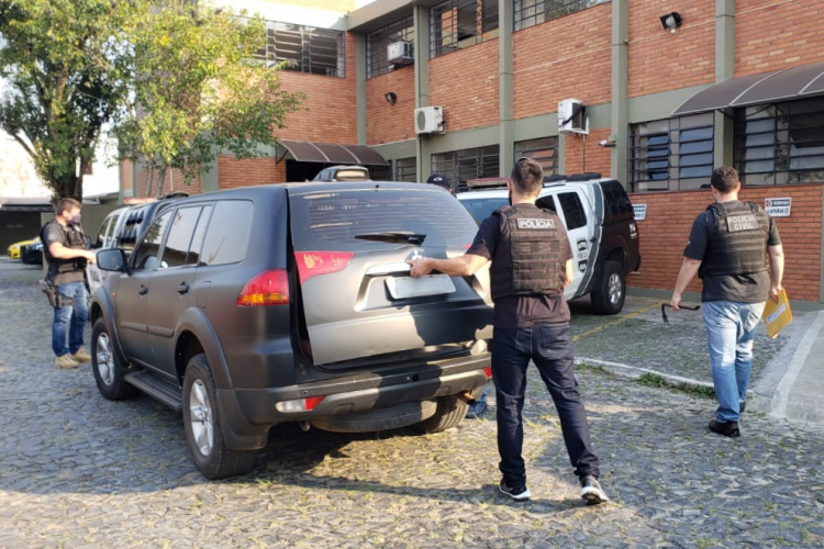 Polícia Civil prende nove suspeitos de tráfico de drogas na região central do Paraná