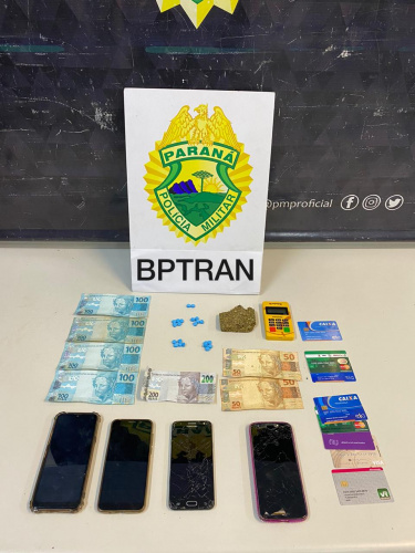 BPTran prende duas pessoas e apreende 22 comprimidos de ecstasy, maconha e R$ 700,00 em dinheiro em Curitiba