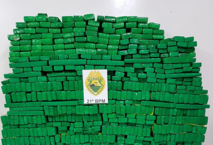 Quase uma tonelada de maconha é apreendida pela PM em Pérola D’Oeste (PR)