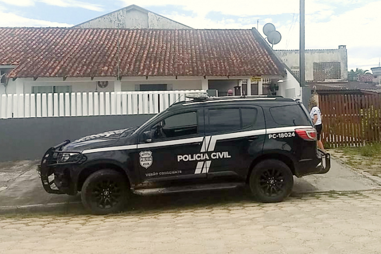 Polícia Civil prende suspeito de ameaçar familiares com arma de fogo no Litoral