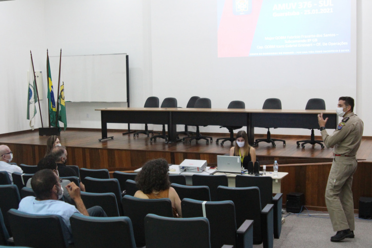 Polícia Científica promove reunião com representantes do Paraná e do Pará para debater sobre acidente com ônibus na BR 376