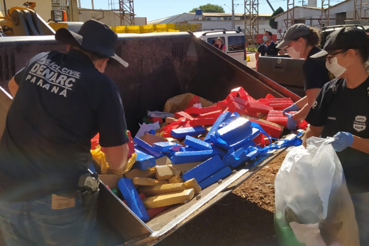 PCPR incinera 4 toneladas de drogas em Cascavel