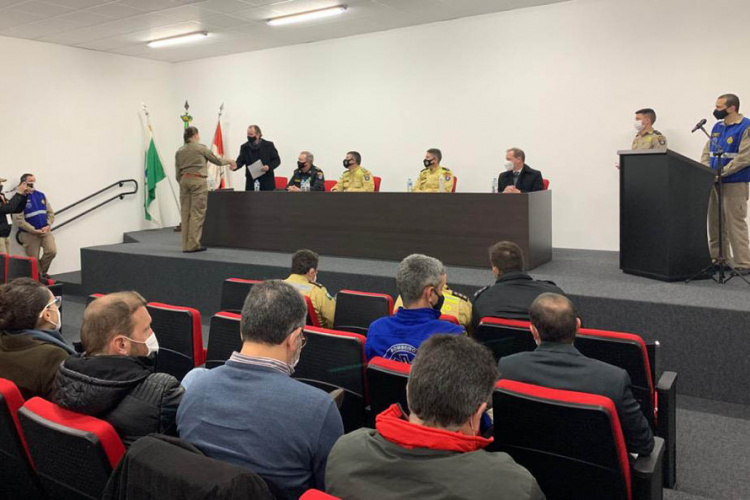 114 bombeiros concluem curso de socorrista e vão reforçar pré-atendimento ao trauma