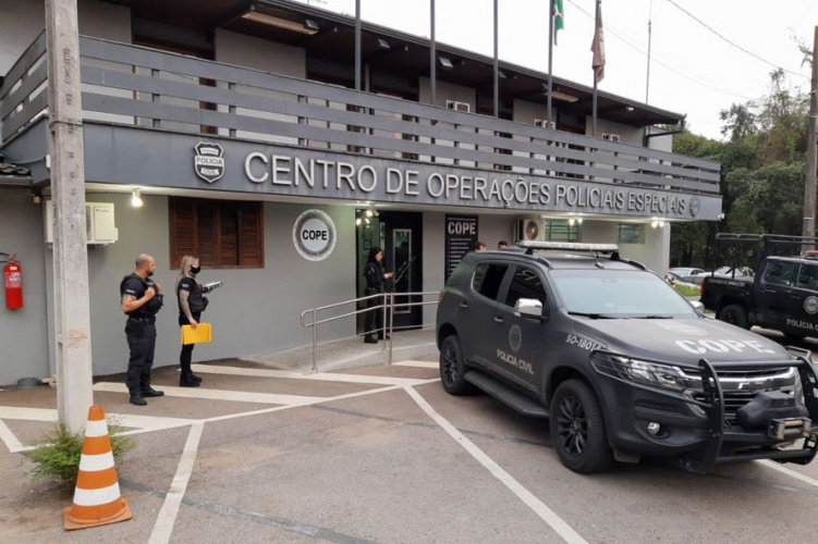 Polícia Civil prende 10 pessoas durante operação contra o tráfico de drogas sintéticas
