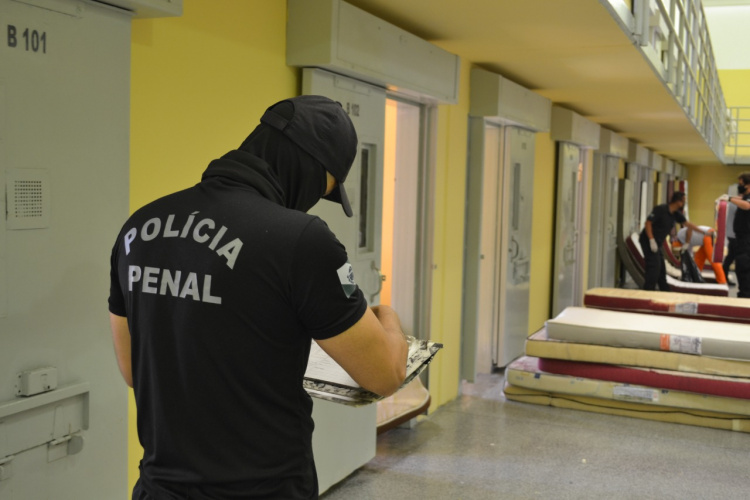 Estado institui diária extrajornada voluntária para policiais penais