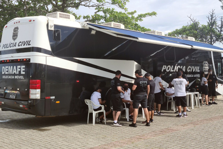 PCPR atende o público da ExpoLondrina com Delegacia Móvel