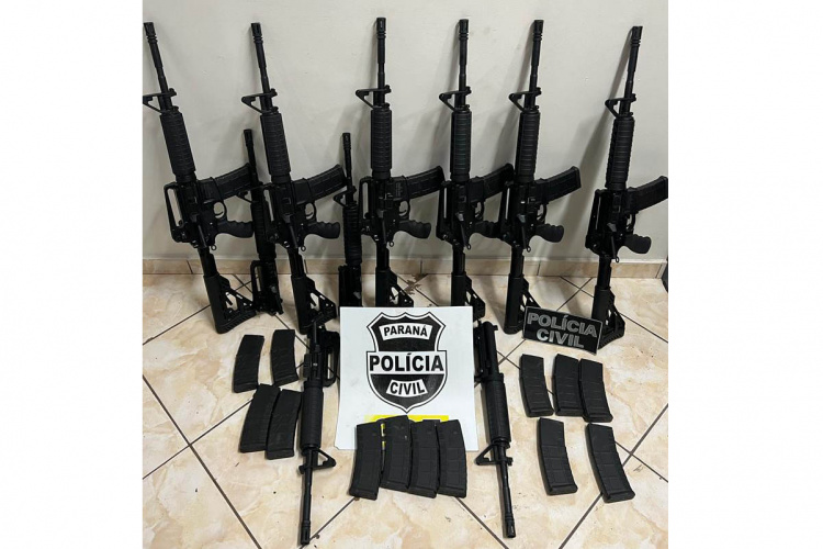 Polícia encontra dez fuzis dentro de tanque de combustível e prende suspeito em Foz do Iguaçu