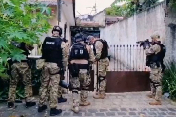 Polícia Civil mira organização criminosa ligada a roubos de cargas em Curitiba e Litoral -