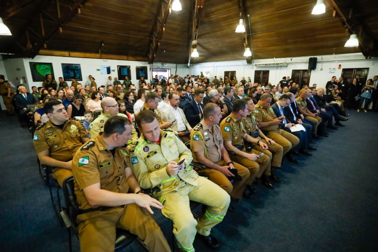 PMPR homenageia militares e autoridades civis no aniversário do BPRv, BPMOA e Bope