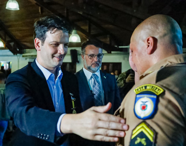 PMPR homenageia militares e autoridades civis no aniversário do BPRv, BPMOA e Bope