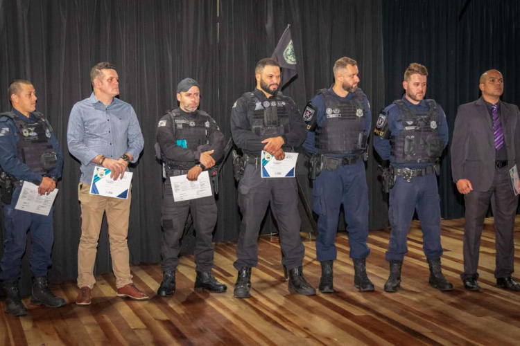 Policiais penais ministram aulas para futuros guardas municipais de São José dos Pinhais