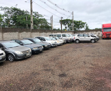  Leilões de veículos apreendidos arrecadam R$ 1,8 milhão