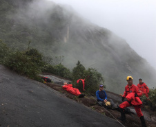  BPMOA resgata adolescente que caiu no Pico do Marumbi, em Morretes (PR) 