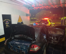 Policiais rodoviários apreendem 10 mil maços de cigarros contrabandeados no Oeste do estado